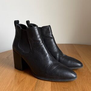 Elegant Black Ankle Boots